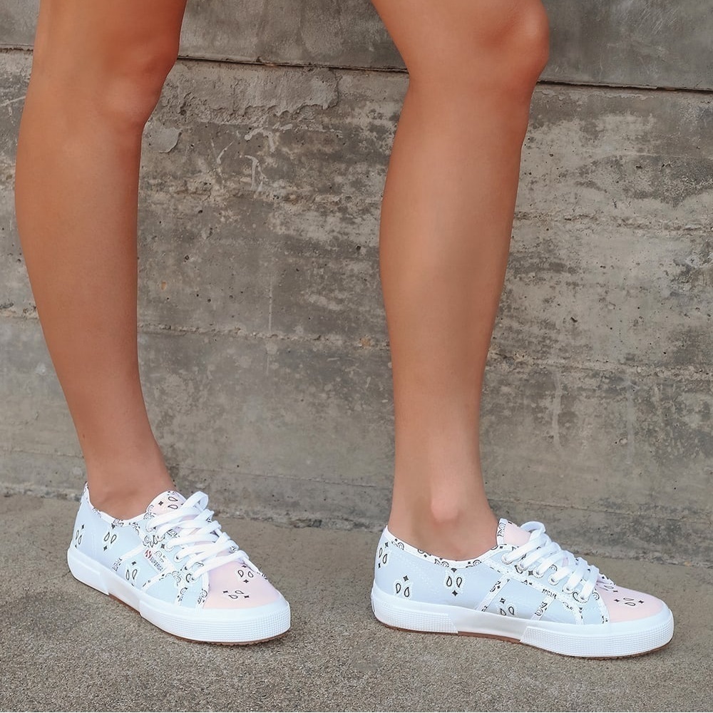 2750 Bandana Mix Blue Multi Sneakers Size:7.5